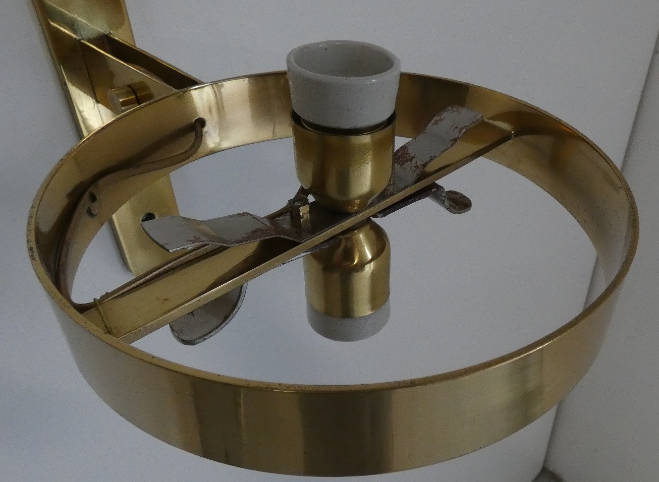 APPLIQUE A DOPPIA CALOTTA IN VETRO E OTTONE- ITALIA ANNI 60 - immagine 14